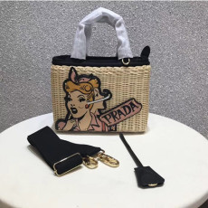 PRADA 프라다 패치 위커백 1BG835