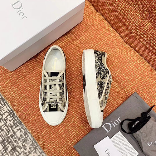 DIOR 디올 워크앤디올 M2774-6