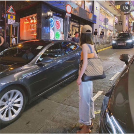 GUCCI  숄더백 라지 498158 2109/신상