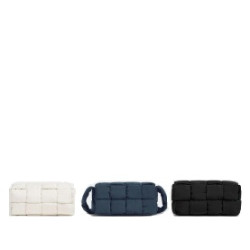 BOTTEGA VENETA 보테가베네타 패디드 테크 카세트 백 705579