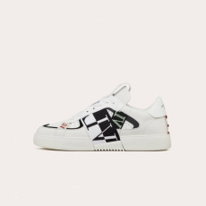 VALENTINO 발렌티노 남성 화이트 스니커즈