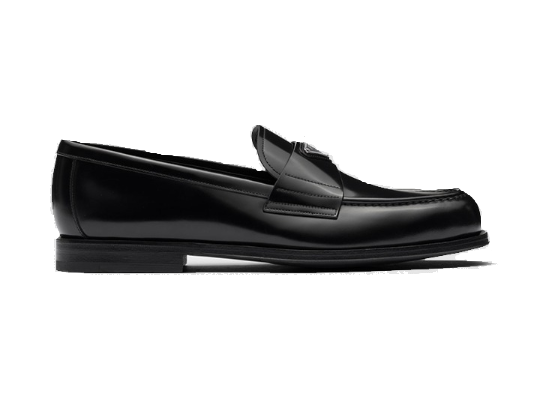 35위 PRADA 프라다 남성용 브러쉬드 가죽 로퍼 2DG149