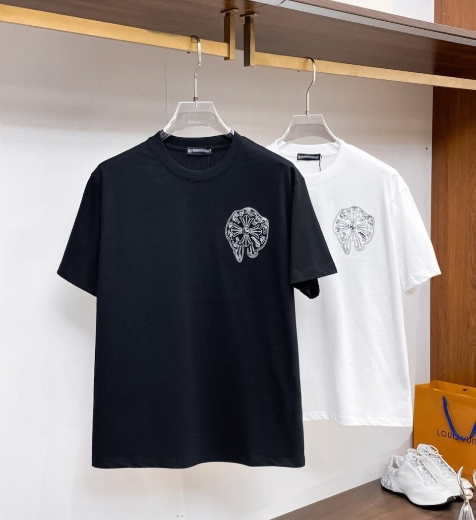 ●6월 판매 20위● CHROME HEARTS 크롬하츠 로스앤젤레스 플러스 크로스 빈티지 숏 슬리브 티셔츠