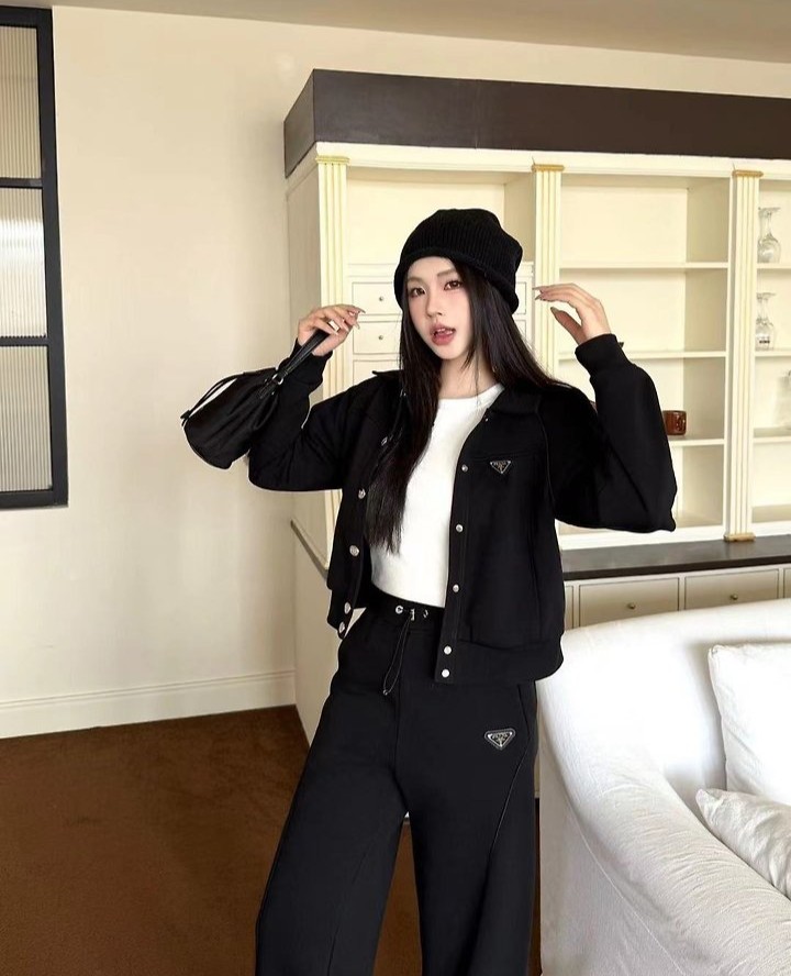 PRADA 프라다 셋트